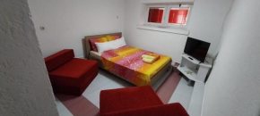 Pink Apartment on basic